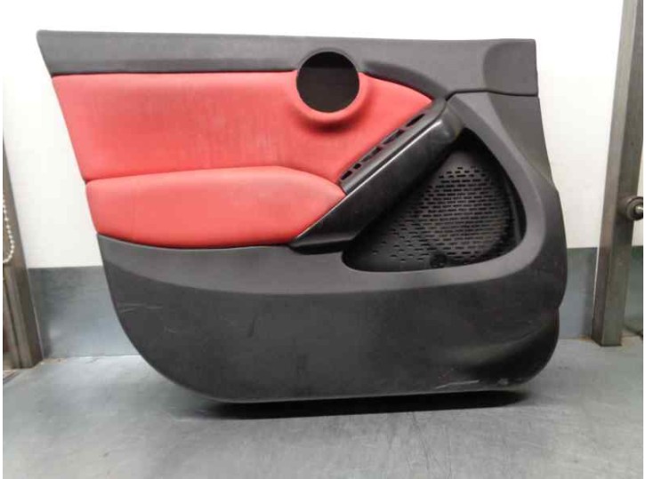 Recambio de guarnecido puerta delantera izquierda para fiat 500 x (334) 1.6 16v cat referencia OEM IAM 07356051780 