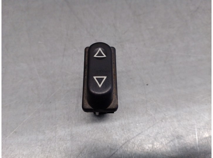 Recambio de mando elevalunas delantero izquierdo para peugeot 306 berlina 3/5 puertas (s1) 1.9 turbodiesel referencia OEM IAM 65