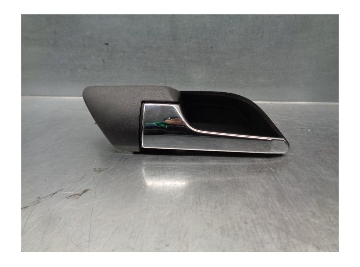 Recambio de maneta interior trasera izquierda para opel zafira b 1.7 16v cdti referencia OEM IAM 138620  