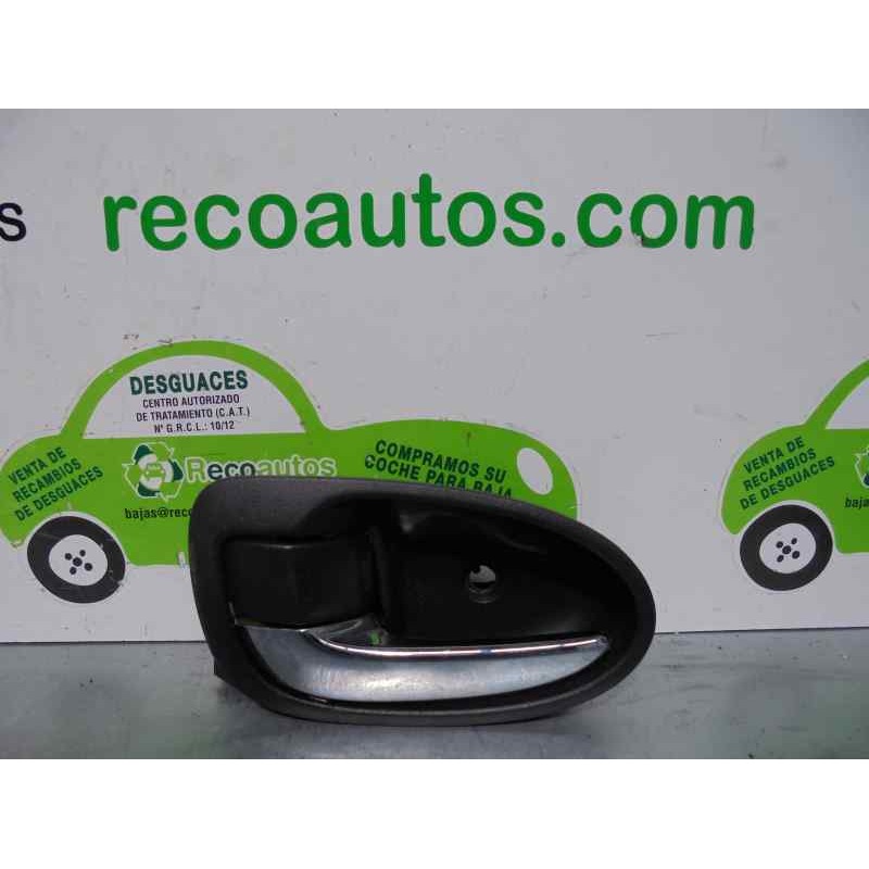 Recambio de maneta interior trasera izquierda para toyota yaris ts referencia OEM IAM 692060D090B0 692060D090B0 CAJA 6