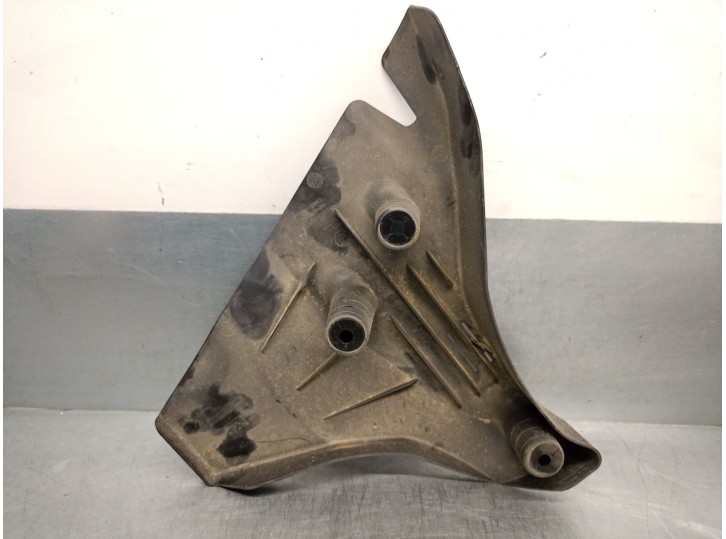 Recambio de moldura para bmw x1 (u11) sdrive 18 d referencia OEM IAM 51756897717 51756897717 