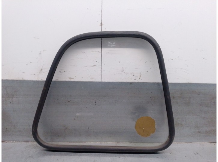 Recambio de luna trasera izquierda para renault r-4 s 813-02 referencia OEM IAM DGM9090VT  