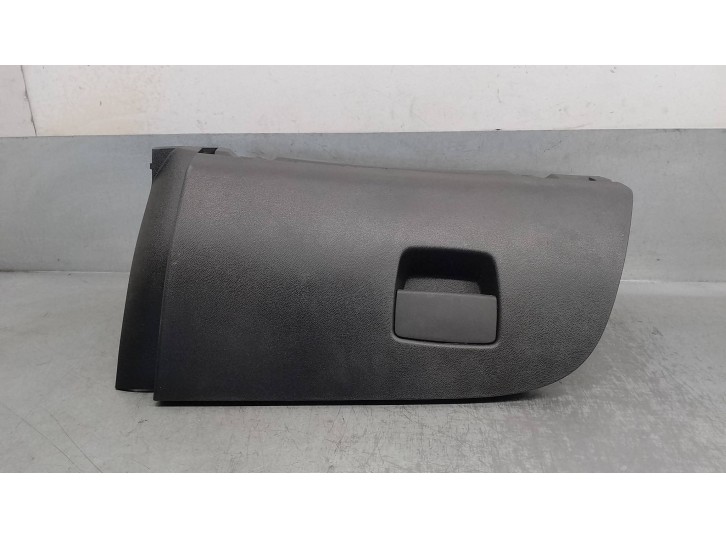 Replacement glove box for Opel Corsa E 1.4 OEM IAM reference 39013999 