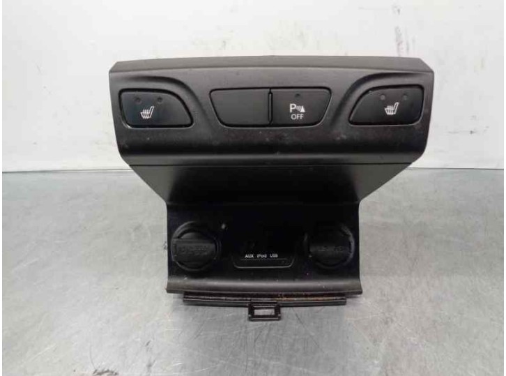 Replacement dashboard controls for Hyundai ix35 1.7 CRDi CAT OEM IAM reference 933102Y100 