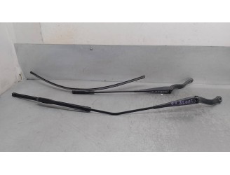 Recambio de brazo limpia delantero derecho para opel corsa e 1.4 referencia OEM IAM 13284136 EL PAR DERECHO E IZQ 