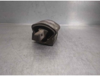 Replacement engine mount for Mercedes-Benz C-Class (W203) Sedan 1.8 CAT OEM IAM reference A2202400418 