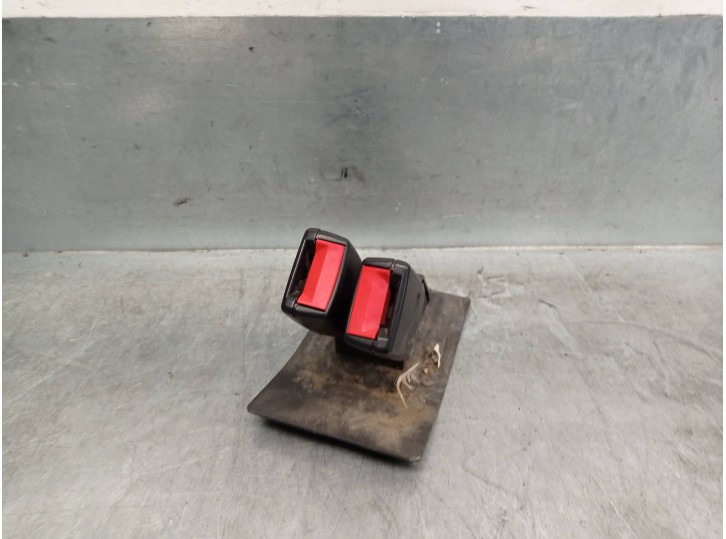 Recambio de enganche cinturon para mini r50 , r53 cooper referencia OEM IAM 5321261A TRASERO CENTRAL 