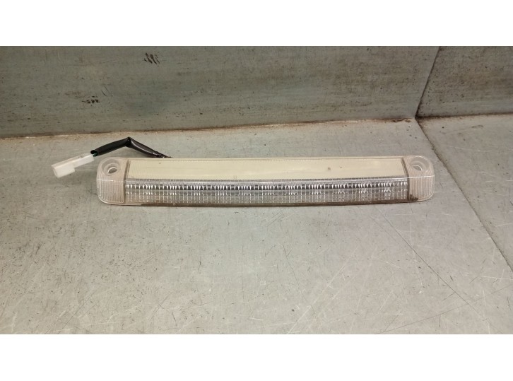 Recambio de luz central de freno para lexus rx (_u3_) 400h (mhu38_) referencia OEM IAM 8157048050  