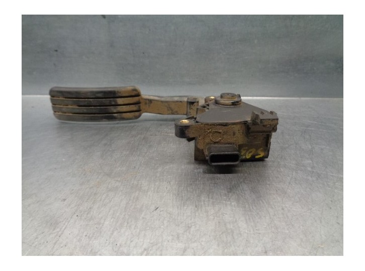 Recambio de potenciometro pedal para dacia dokker 1.5 dci diesel fap cat referencia OEM IAM 180108712R  