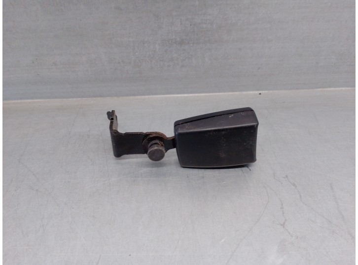 Recambio de enganche cinturon para bmw x6 (e71) xdrive40d referencia OEM IAM 6080313J5D TRAS DER 5 PUERTAS