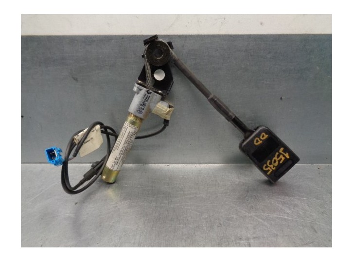 Recambio de pretensor airbag derecho para renault laguna (b56) 2.2 turbodiesel referencia OEM IAM 7700834685G  