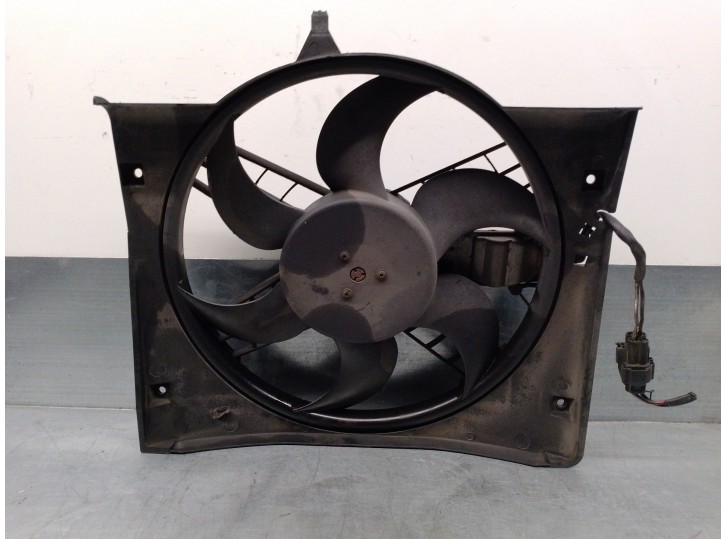 Recambio de electroventilador para bmw serie 3 berlina (e46) 2.0 16v diesel cat referencia OEM IAM 17427790896 17117801423 15599