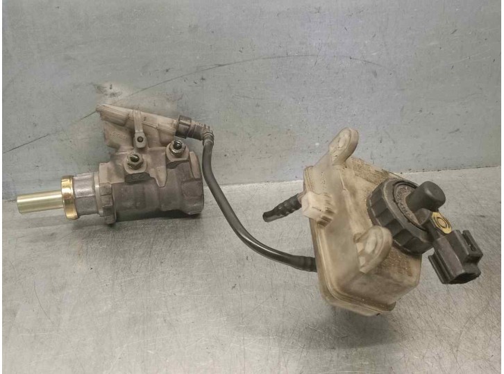 Recambio de bomba freno para ford focus berlina (cak) 1.8 16v cat referencia OEM IAM 98AB2C217  