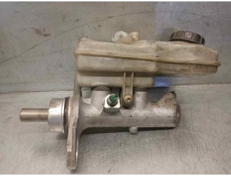 Recambio de bomba freno para renault megane grand tour referencia OEM IAM 32067111D  