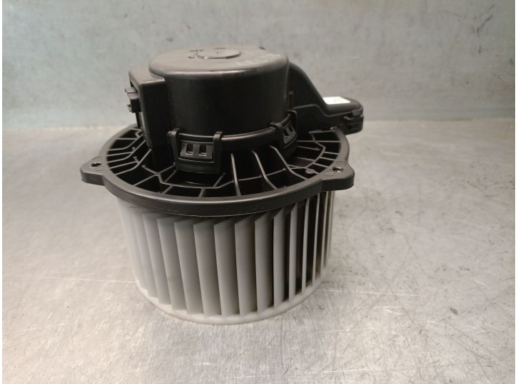 Recambio de motor calefaccion para kia xceed (cd) 1.6 crdi 115 referencia OEM IAM 97113J7000 97113J7000 EB1D1NXJAA