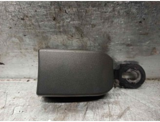 Recambio de enganche cinturon para lancia lancia y 1.1 cat referencia OEM IAM 10438480 DEL IZQ 3 PUERTAS