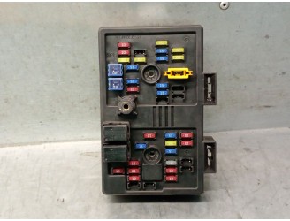 Recambio de caja reles / fusibles para chevrolet captiva (c100, c140) 2.0 d 4wd referencia OEM IAM 96821082 96821082 