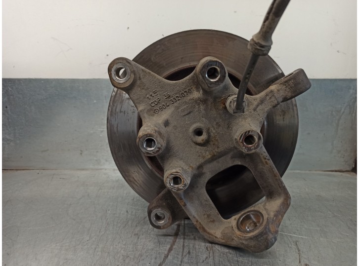 Recambio de mangueta delantera izquierda para mercedes-benz sprinter 02.00 caja abierta 2.2 cdi cat referencia OEM IAM 90433207