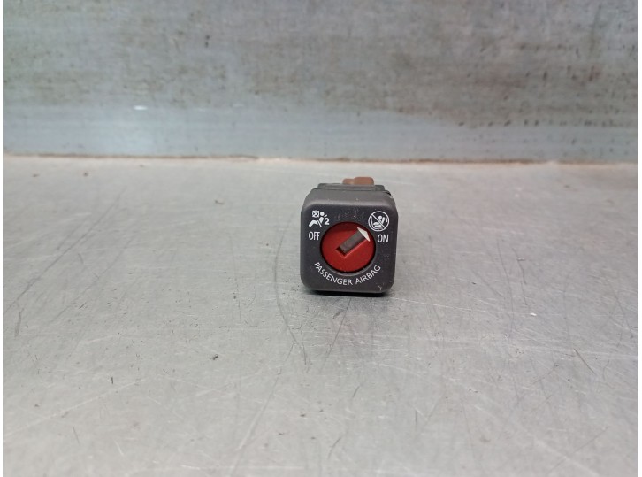 Recambio de boton airbag para citroën c4 cactus 1.5 bluehdi 100 referencia OEM IAM 9641391277  