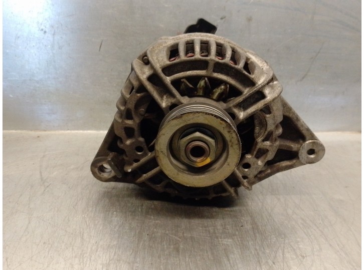 Recambio de alternador para mitsubishi carisma berlina 5 (da0) 1.6 cat referencia OEM IAM MD353869 0124325010 BOSCH