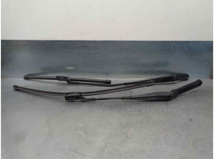 Recambio de brazo limpia delantero derecho para skoda superb combi (3t5) 2.0 tdi dpf referencia OEM IAM   