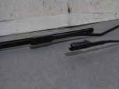 Replacement right front wiper arm for Dacia Dokker 1.6 CAT OEM IAM reference 