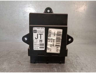 Replacement central locking control unit for Opel Vectra C saloon 1.9 CDTi cat (z 19 dtl) OEM IAM reference 13193371 5WK46008C S