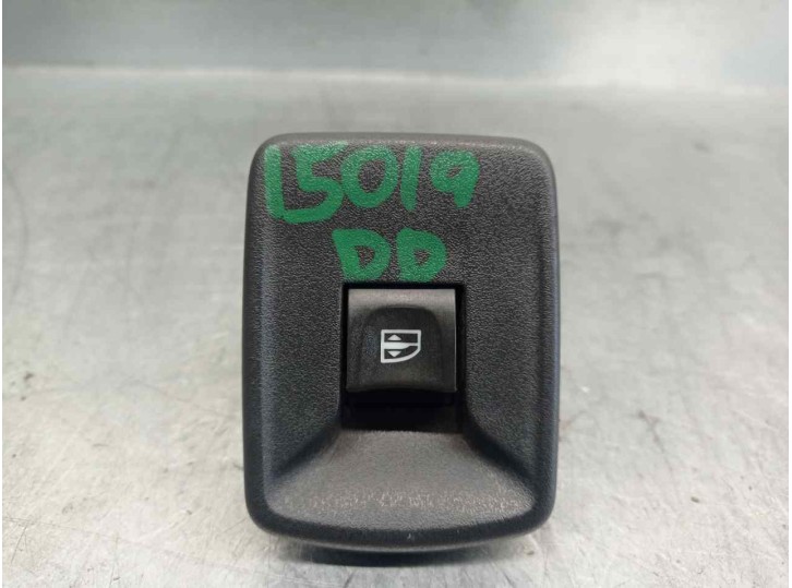 Recambio de mando elevalunas delantero derecho para dacia dokker 1.6 cat referencia OEM IAM 254217475R  