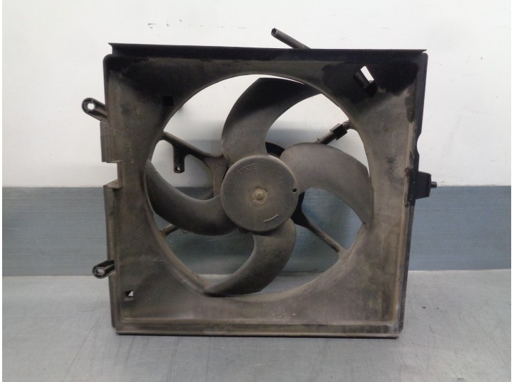 Recambio de electroventilador para mitsubishi carisma berlina 5 (da0) 1.6 cat referencia OEM IAM MP4520 MR340870 GATE