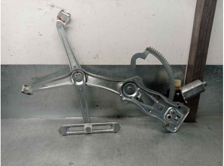 Recambio de elevalunas delantero derecho para mercedes-benz clase e (w210) berlina 2.4 v6 18v cat referencia OEM IAM A2107201246