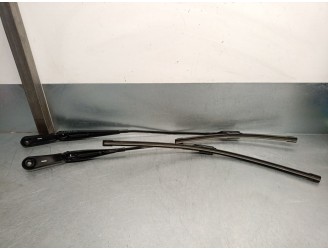 Recambio de brazo limpia delantero derecho para bmw x1 (u11) sdrive 18 d referencia OEM IAM 9478856 61619478846 