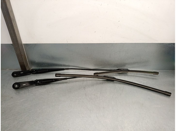 Recambio de brazo limpia delantero derecho para bmw x1 (u11) sdrive 18 d referencia OEM IAM 9478856 61619478846 