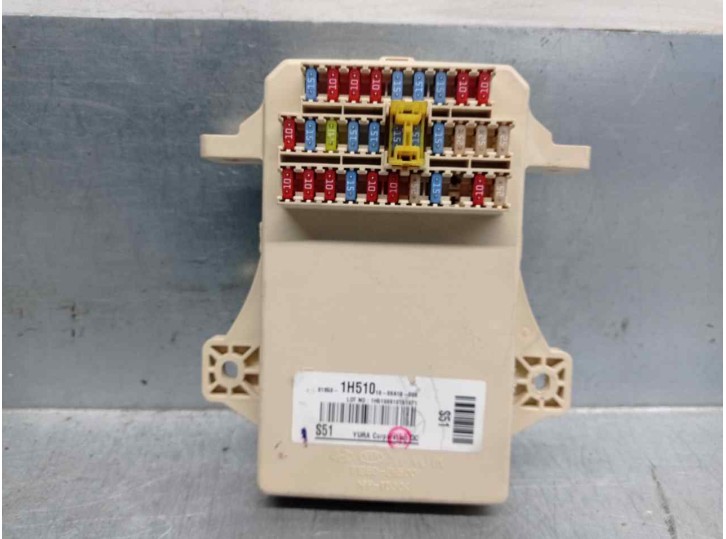 Recambio de caja reles / fusibles para kia cee´d 1.4 cat referencia OEM IAM 919501H510 