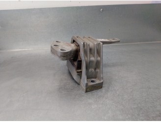 Recambio de soporte motor derecho para opel insignia a (g09) 2.0 cdti (68) referencia OEM IAM 13227717  