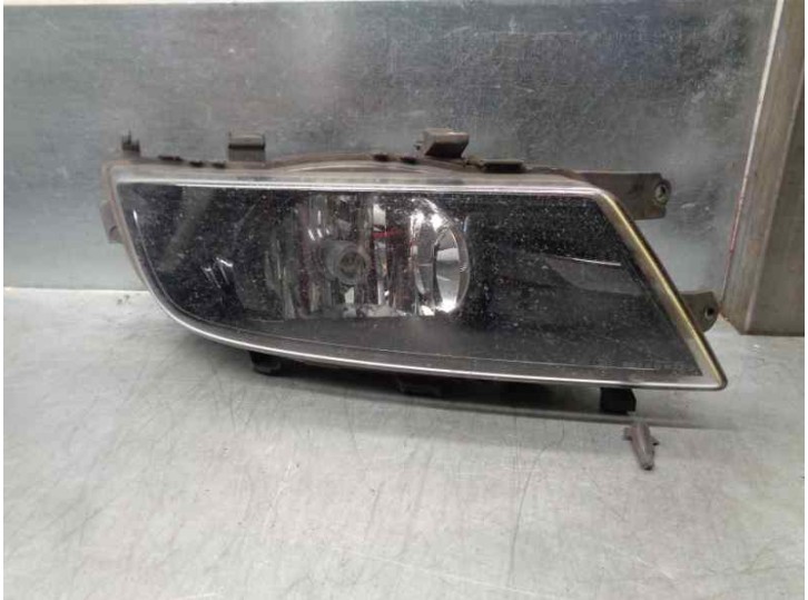 Recambio de faro antiniebla izquierdo para skoda superb combi (3t5) 2.0 tdi dpf referencia OEM IAM 