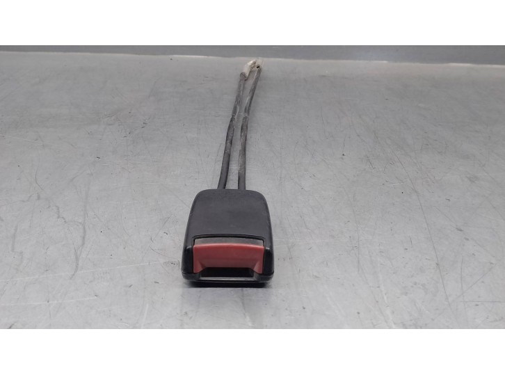 Recambio de enganche cinturon para ford transit, caja cerrada 86/92 2.5 diesel referencia OEM IAM 92VBB61204DC 5 PUERTAS