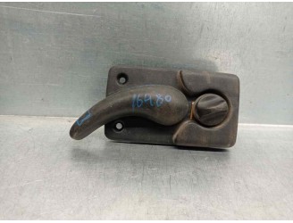 Recambio de maneta interior lateral derecha para renault master desde ´98 2.2 diesel referencia OEM IAM 7700352 CORREDERA 5 PUER