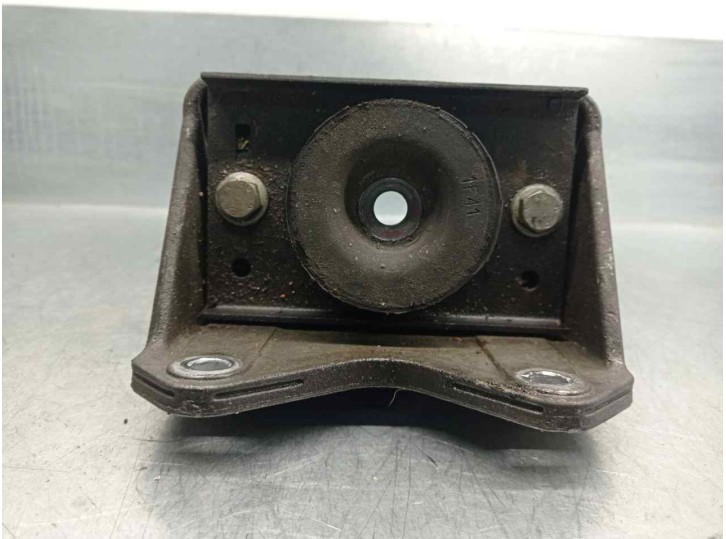 Recambio de soporte motor izquierdo para renault master desde ´98 2.2 diesel referencia OEM IAM 107258 