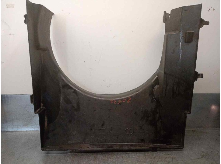 Recambio de calandra delantera de radiador para land rover discovery 2.7 td v6 cat referencia OEM IAM PGK5000 