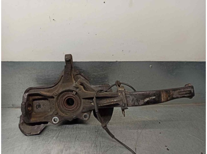 Replacement front left steering knuckle for Alfa Romeo 156 (116) 2.5 V6 24V Distinctive OEM IAM reference 60624975 