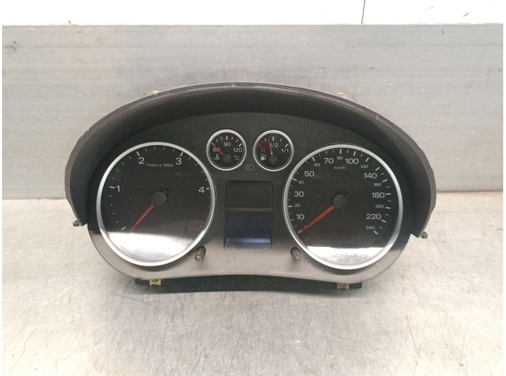 Recambio de cuadro instrumentos para audi a2 (8z0) 1.4 tdi referencia OEM IAM 81117994 8Z0920900X VDO