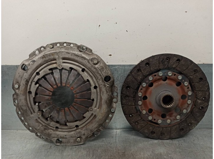 Recambio de kit embrague para toyota rav 4 (a2) 2.0 turbodiesel cat referencia OEM IAM 3121020371 123037110 LUK