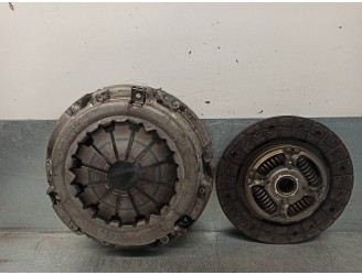 Recambio de kit embrague para toyota yaris 1.3 16v cat referencia OEM IAM 3121052130  