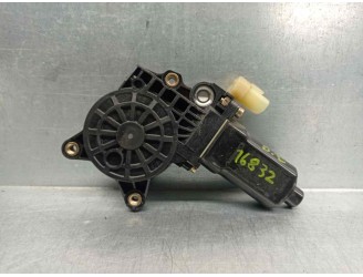 Replacement front left window regulator motor for Hyundai Getz (TB) 1.5 CRDi cat OEM IAM reference 988101C100 2 PINS 5 DOORS
