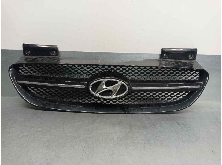 Replacement front grille for Hyundai Getz (TB) 1.5 CRDi CAT OEM IAM reference 863851C310 