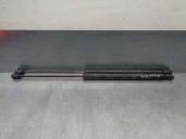 Replacement tailgate / boot lid struts for Renault Megane II Estate 1.6 16V OEM IAM reference 8200119498 