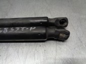 Replacement boot / tailgate shock absorbers for Renault Mégane II estate 1.6 16V OEM IAM reference 8200119498 