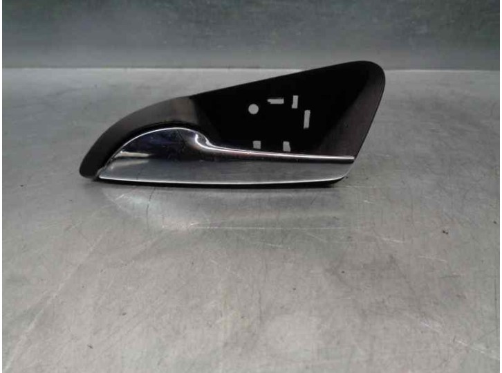 Recambio de maneta interior trasera izquierda para opel astra j gti 1.4 sedan p10 referencia OEM IAM 13577263 