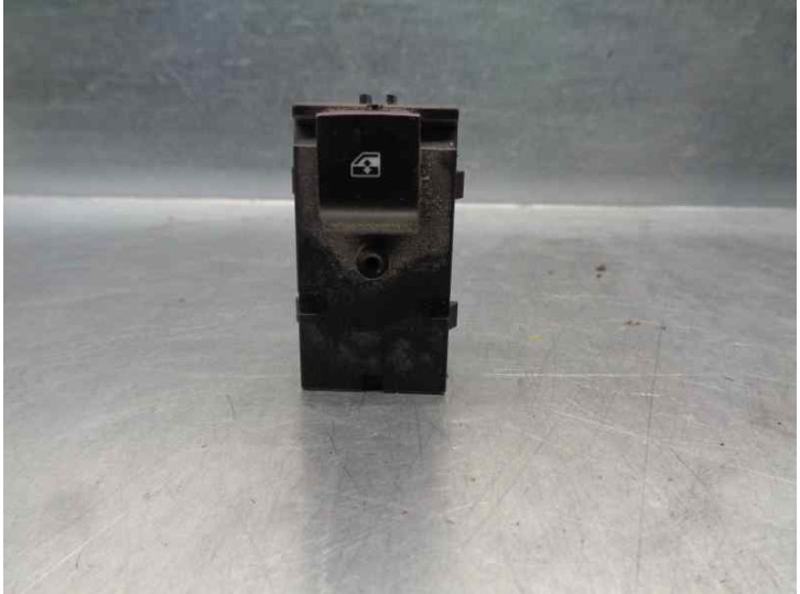 Recambio de mando elevalunas trasero izquierdo para opel astra j gti 1.4 sedan p10 referencia OEM IAM 13301888 