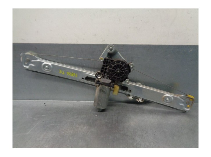 Recambio de elevalunas trasero izquierdo para bmw serie 3 berlina (e46) 2.0 24v referencia OEM IAM 67628362066 2 PINES 4 PUERTAS